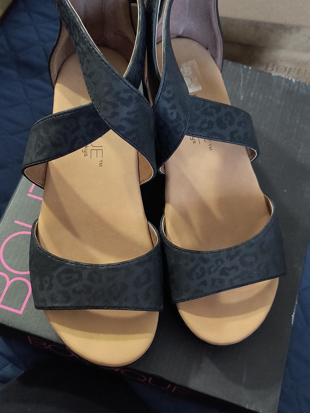 Boutique Leopard Print Crisscross Wedge Sandals - Black - Picture 2 of 7